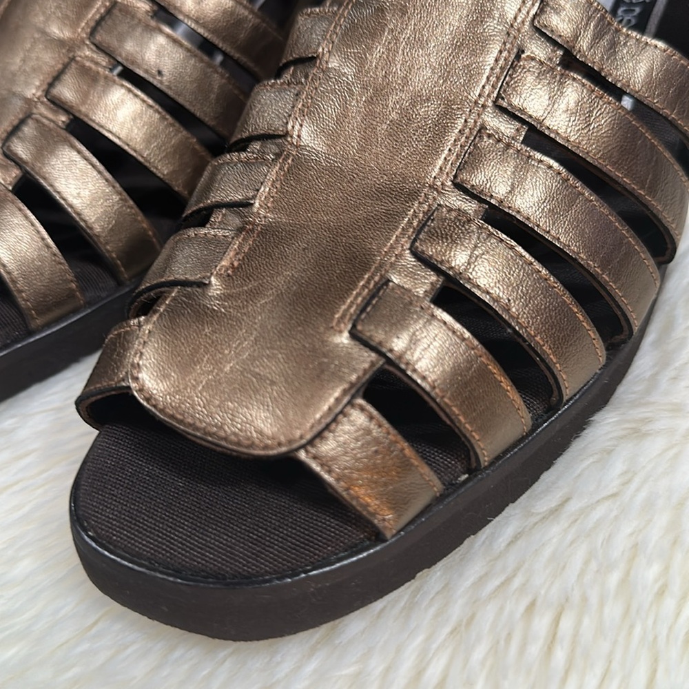André Assous Featherweights Sandals - Picture 8 of 10